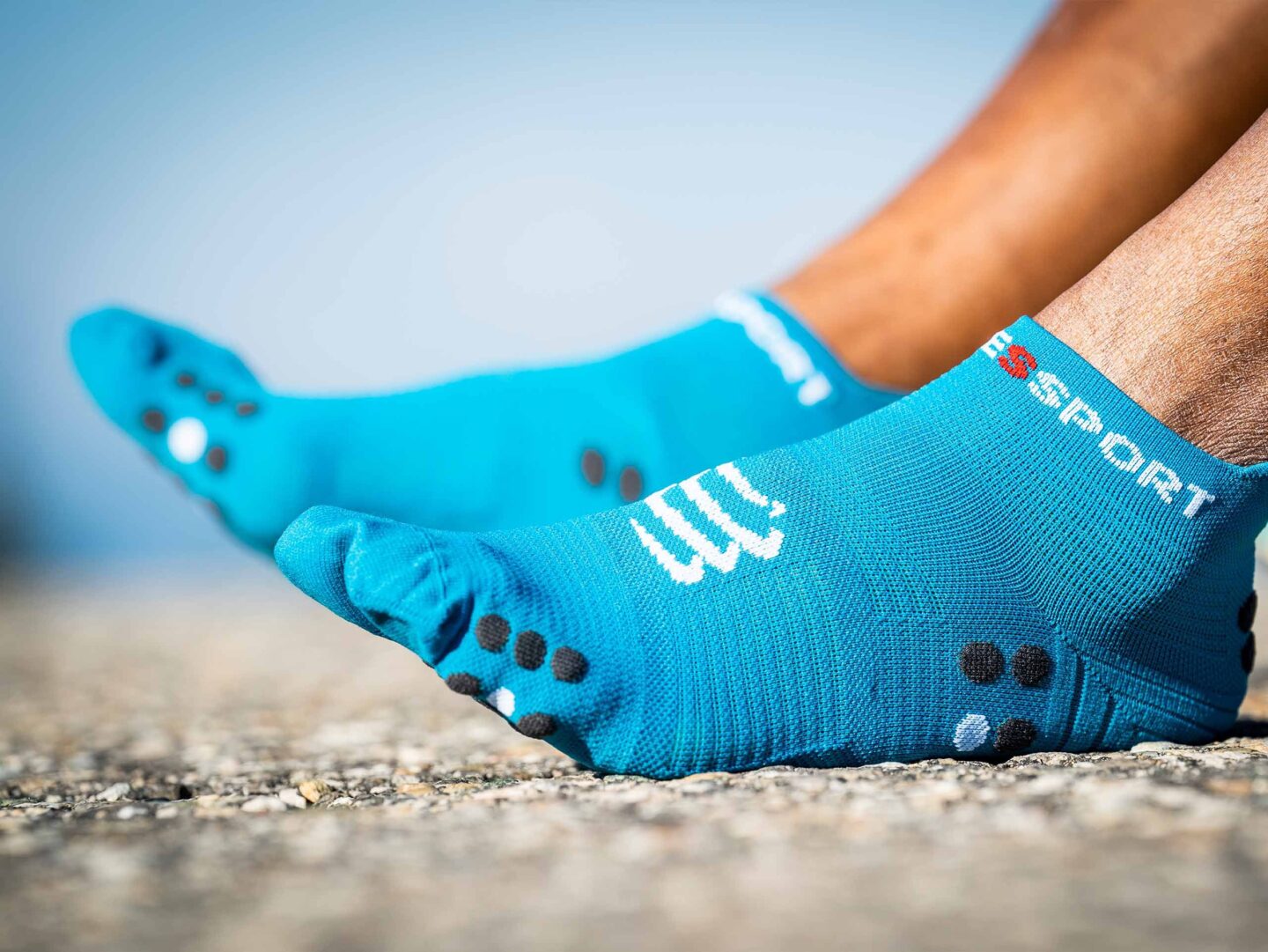 Jooksusokid Compressport V4.0 RUN Low