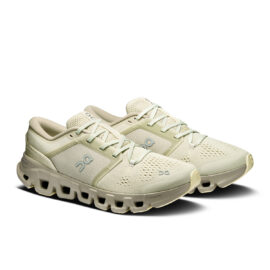 Naiste treeningjalats On Cloud X 5 - Chalk/Brume